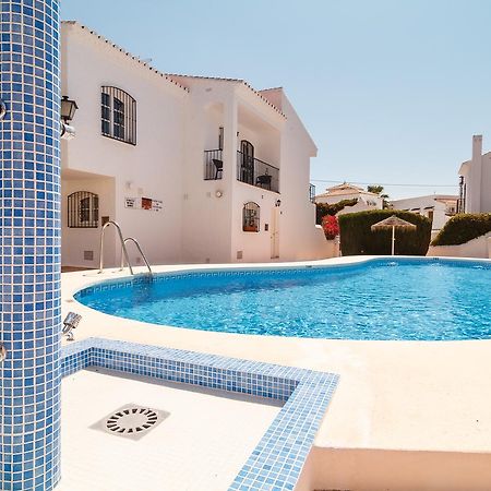 Los Pinos 23 Villas Casasol 内尔哈 外观 照片