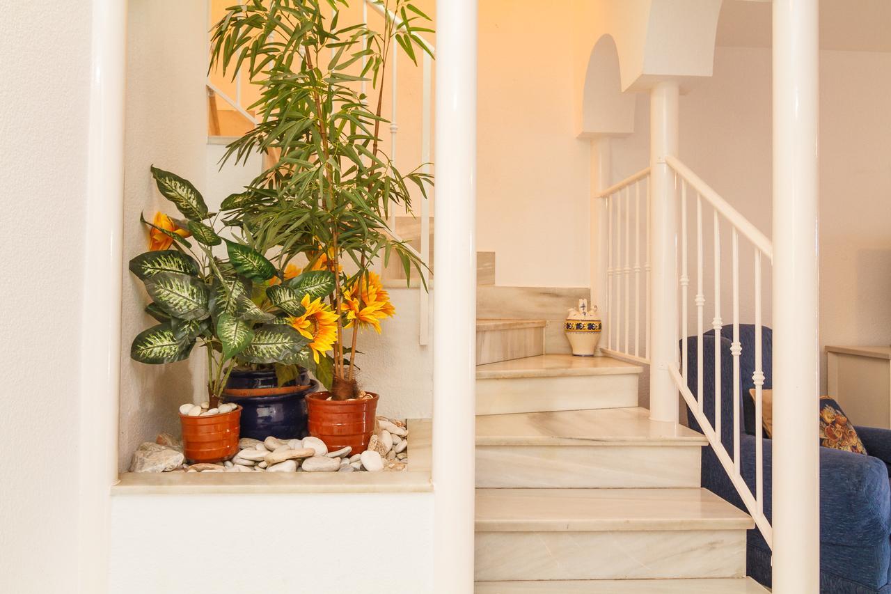 Los Pinos 23 Villas Casasol 内尔哈 外观 照片