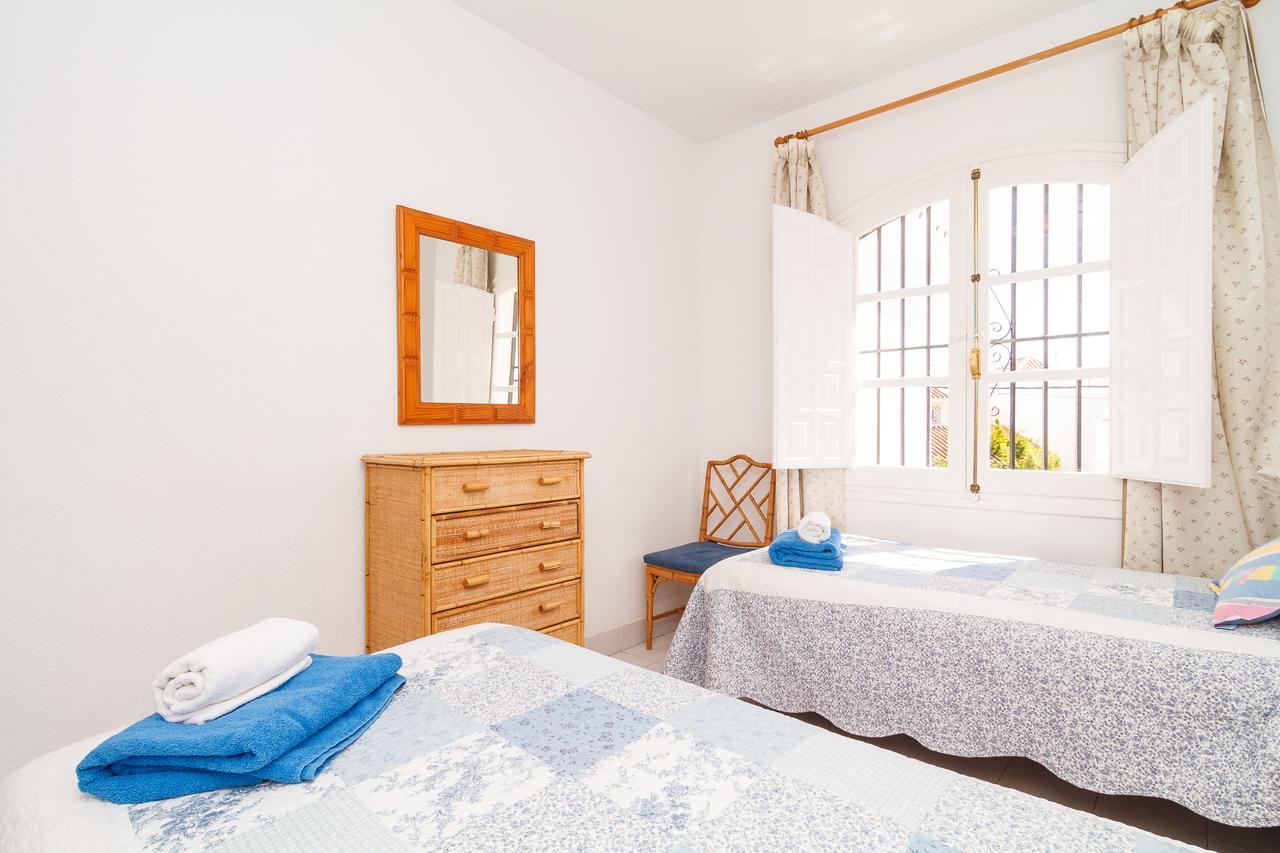 Los Pinos 23 Villas Casasol 内尔哈 外观 照片
